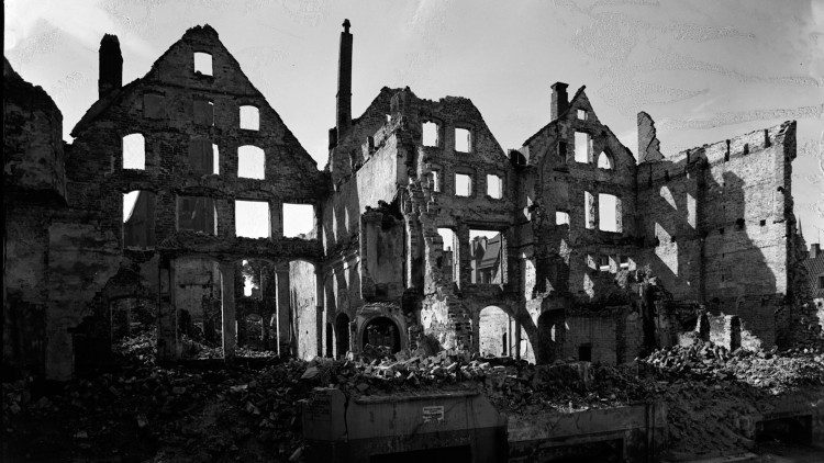 Lübeck nach der Bombennacht Palmarum 1942 - Foto zur Verfügung gestellt durch die Stiftung Lübecker Märtyrer