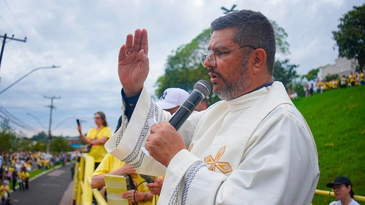 Pe. Adilson Correia, vigário Episcopal do Vicariato de Guaiba