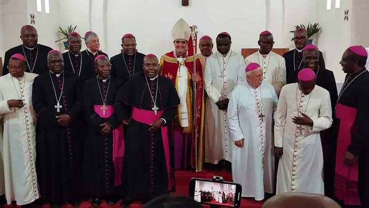 Bispos da Conferência Episcopal de Angola e São Tomé (CEAST) 