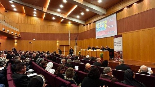 Conferência sobre a santidade no Vaticano: um caminho comunitário, segundo o Papa