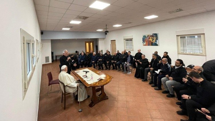 En septiembre, el Santo Padre había visitado otra parroquia, la de Santa María de la Salud, en el barrio romano de Primavalle.