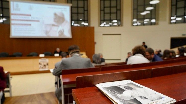 Një moment nga konferenca në Universitetin Papnor Gregorian