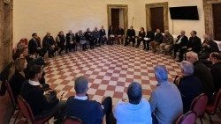 El Papa se reúne con un grupo de franceses víctimas de abusos