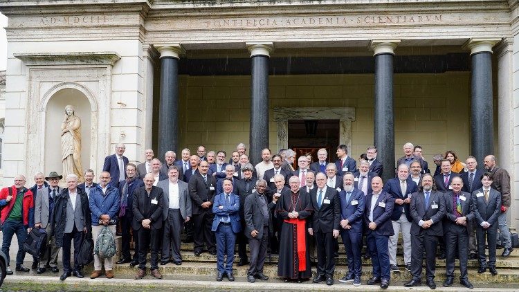 Die Teilnehmer an der Konferenz in den Vatikanischen Gärten
