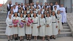 Religiosos y religiosas Agustinos Recoletos en China