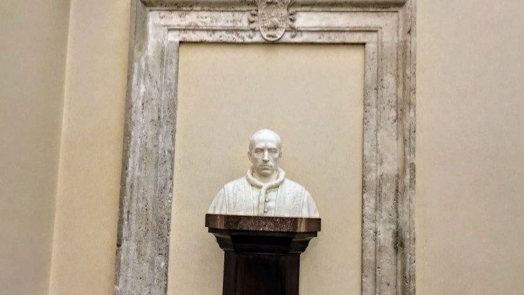 Busto in marmo nell'Archivio storico per la Dottrina della fede