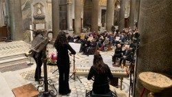 Un momento del concerto "Note di pace"  nella Basilica di Santa Maria in Trastevere