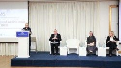 Conferenza sulla cultura del pluralismo in Albania a Tirana