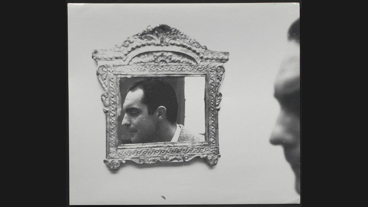 Calvino nello specchio, s.d., Roma, Biblioteca Nazionale Centrale, Fondo Calvino
