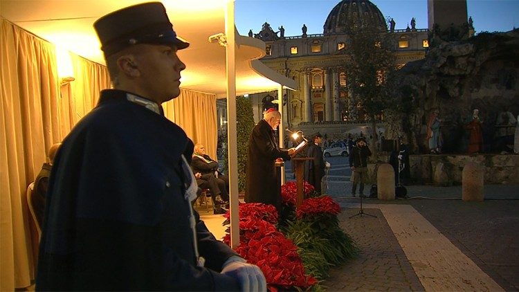 바티칸 시국 행정부 장관 페르난도 베르헤스 알사가 추기경의 성탄 구유와 성탄 나무 점등식 개회 인사말 