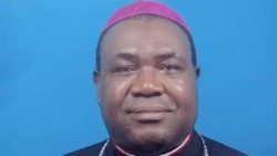 Mgr Charles Mahuza Yava, évêque des Comores