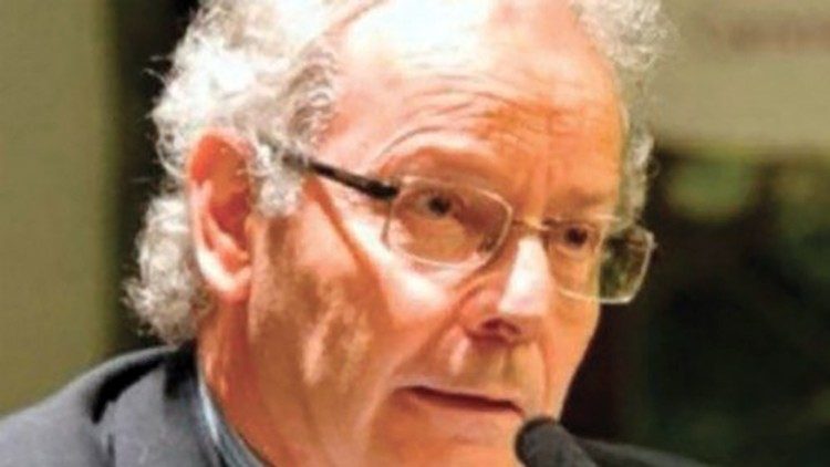 
                    Morre Carlo Di Cicco, vice-diretor do L'Osservatore Romano de 2007 a 2014
                