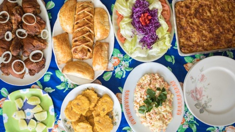 Les plats de Rosemie connaissent un grand succès dans son quartier et lors de divers événements. C'est ainsi qu'est née sa petite entreprise : "Rose Delicius Foood". (Giovanni Culmone / GSF)