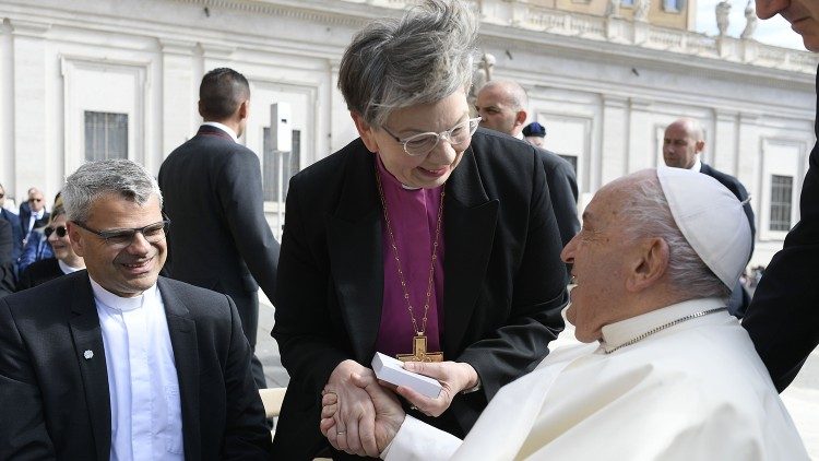 
                    Presidência da Federação Luterana Mundial encontra o Papa Francisco
                
