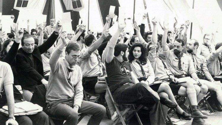 La prima assemblea dell'Agesci nel 1975 (foto Archivio Centro Documentazione Agesci)