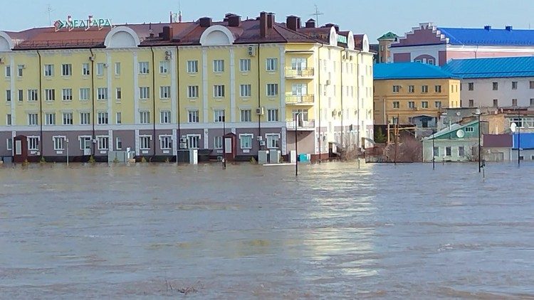 Kościół pomaga ofiarom ogromnych powodzi w Rosji i Kazachstanie