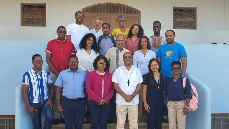 Dom Ildo Fortes - com os membros do Conselho Pastoral