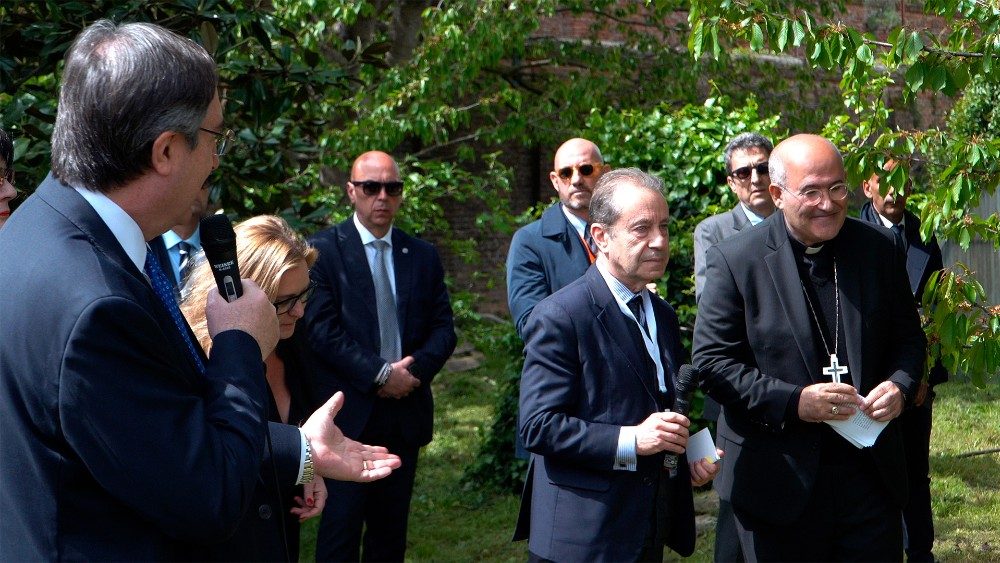 Inauguración del Pabellón de la Santa Sede en la Bienal de Venecia, con la presencia del cardenal José Tolentino de Mendonça, Prefecto del Dicasterio para la Cultura y la Educación