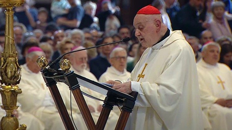 Kard. Angelo Comastri podczas Mszy św. z okazji 10. rocznicy kanonizacji św. Jana Pawła II