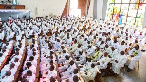 Côte d’Ivoire: un pèlerinage en hommage au premier prêtre ivoirien