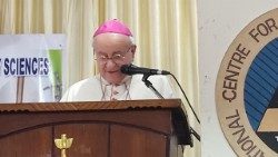 Archbishop Vincenzo Paglia speaks in Kerala, India