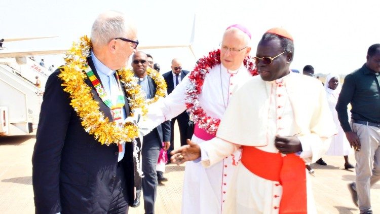 Le cardinal Michael Czerny, à son arrivée au Soudan du Sud, le 2 février 2024