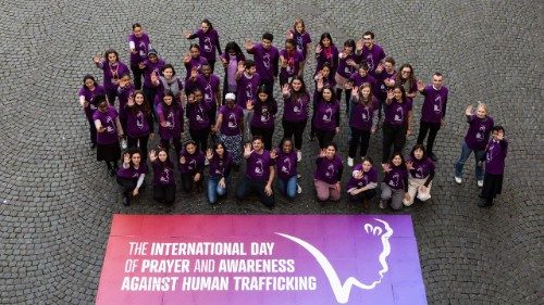 Eliminare la tratta degli esseri umani partendo dalla forza dei giovani