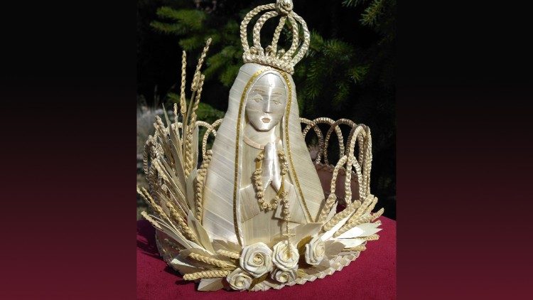 Kruna u znak zahvalnosti Blaženoj Djevici Mariji (Foto: Nada Sudarević)