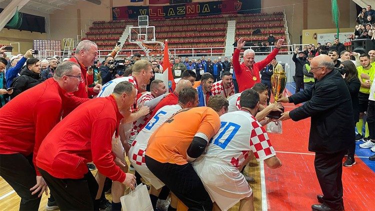 Hrvatski svećenici pobjednici Europskog prvenstva za svećenike u malom nogometu 