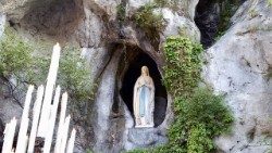 Un'immagine della Madonna di Lourdes
