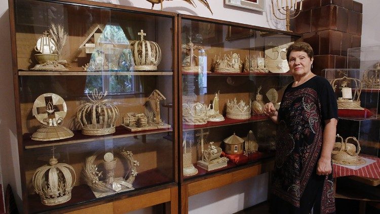 Najveća i najbogatija zbirka kruna čuva se u muzeju Subotičke biskupije (Foto: Nada Sudarević)