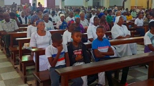 Angola: Bischof bittet um mehr Respekt gegenüber Geistlichen