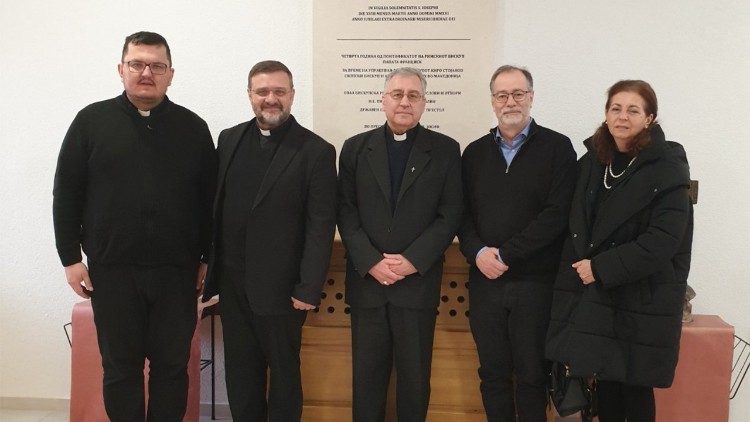 2024.02.19 Bishop Stojanov received the responsibles for the Neocatechumenal way for Macedonia - Nord Macedonia