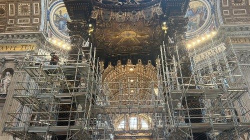 San Pietro, iniziati i lavori preliminari al restauro del Baldacchino nella Basilica