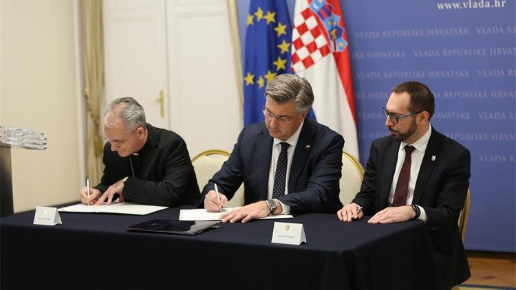 Potpisivanje sporazuma za stadion Maksimir i objekte Katoličke Crkve u Gradu Zagrebu (Foto: TU ZGN)