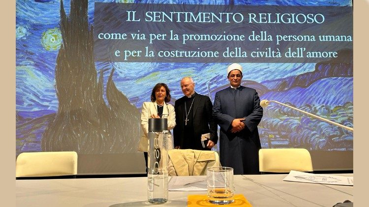 
                    Roma, encontro: o sentimento religioso como um caminho para a paz
                