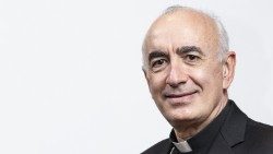 Pontifikālās Teoloģijas akadēmijas prezidents, bīskaps Antonio Staļjano (Antonio Stagliano)