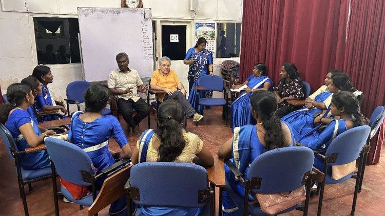 Sri Lanka, un viaje a la esclavitud de las plantaciones de té - Vatican News