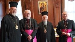 Arcibiskup Paul Richard Gallagher v Turecku při setkání s patriarchou Bartolomějem