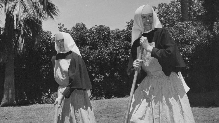Elaine Sanchez (left) entered the Sisters of the Holy Family in 1958. Sr Charlene O’Brien is at her right