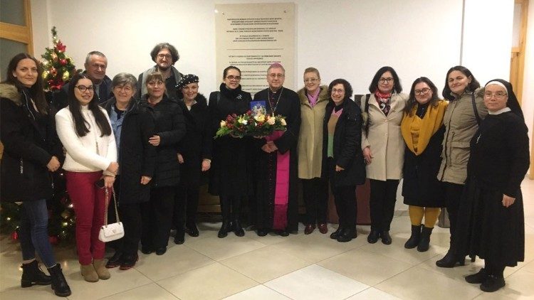 2024.01.05 13556- Bishop Stojanov received the members of the Cathedral Choir from Skopje - Nord Macedonia