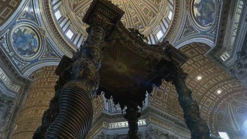 Vatikan: Bernini-Baldachin im Petersdom wird restauriert