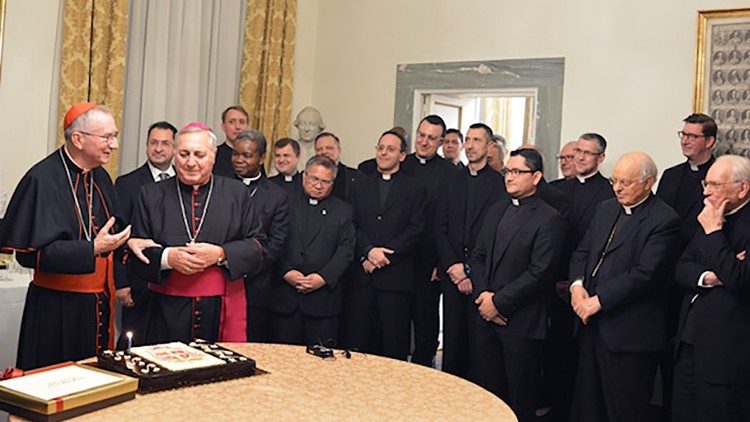 Le cardinal Parolin et les futurs nonces apostoliques, le 17 janvier.