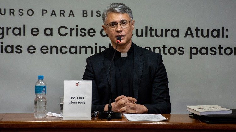 Padre Luís Henrique Eloy e Silva, reitor da PUC Minas e membro da Pontifícia Comissão Bíblica.