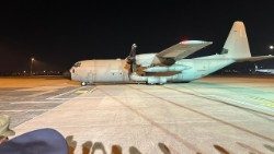 Vojenské lietadlo na palube s deťmi pristálo na letisku Ciampino