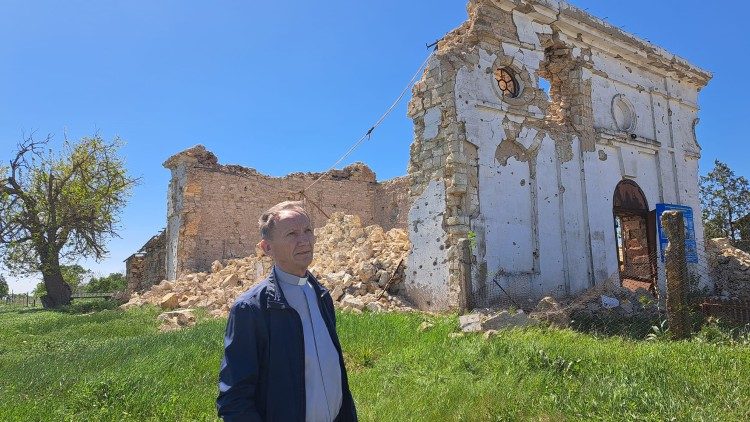 Zniszczony kościół 