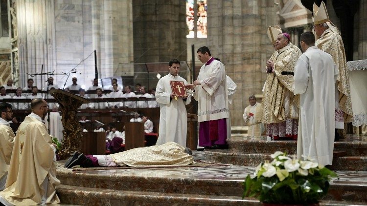 Ordinazione episcopale di mons. Flavio Pace (Duomo di Milano, 4 maggio 2024) © ITL/ChiesadiMilano