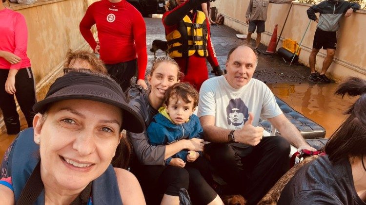 O resgate de Ariane e outra família com filho pequeno e animal de estimação no Bairro São Geraldo