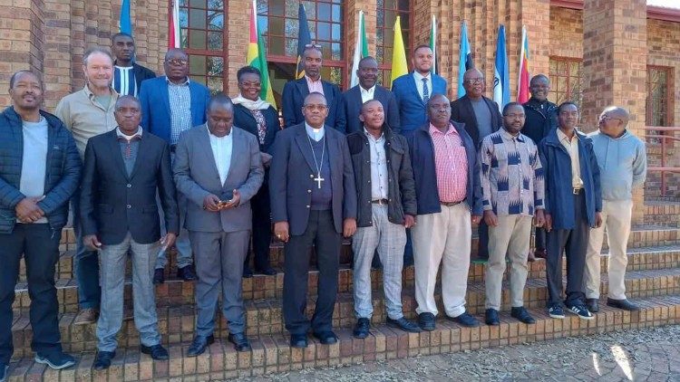 
                    Angola. Comissões de Justiça e Paz da IMBISA em defesa da justiça social na Região
                