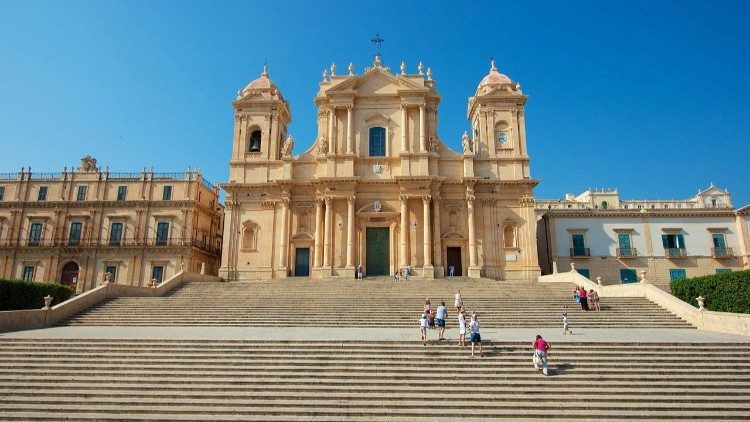 La catedrla de la diócesis de Noto, en Sicilia, Italia